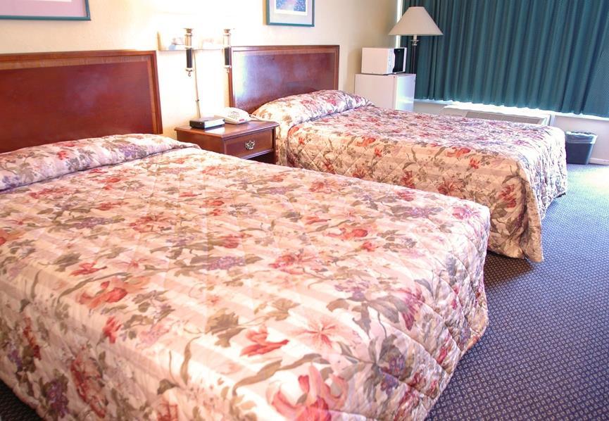 Americas Best Inn Birmingham Airport Hotel Room photo